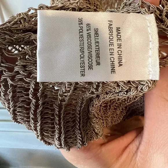 THEORY NEW Tarana Sphere Neutral Crocheted Mesh Drop Shoulder Top - Picture 6 of 8